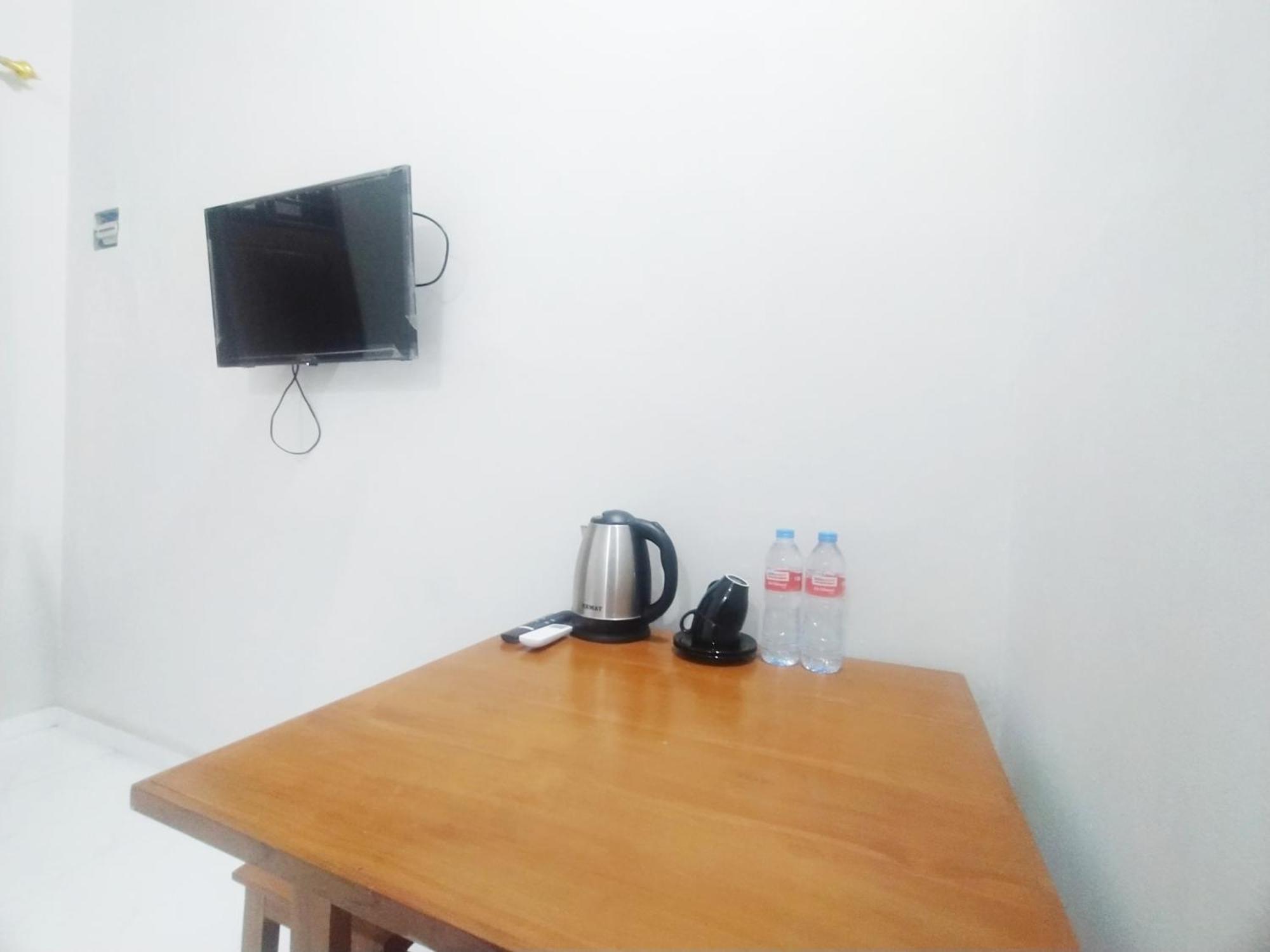 Reddoorz Syariah Near Stasiun Purwokerto Hotel Exterior photo